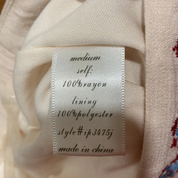 Blue Rain Francesca's Bohemian Embroidered Scalloped Elastic Back Waist Shorts M - Picture 5 of 5